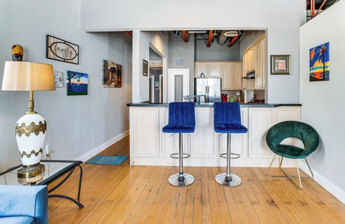 Central City Apartment | Downtown Loft in Corpus Christi: Walkable Location