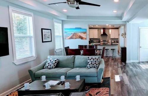 Wilmington House | Downtown Luxury: King Suite - Riverwalk/Castle St!