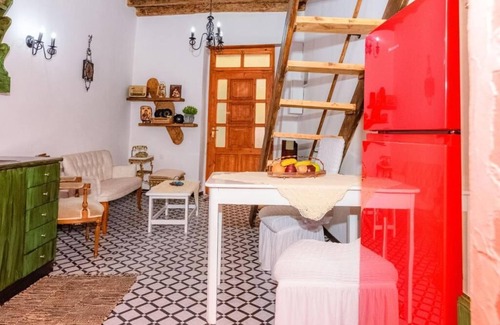 Old Town House | Downtown Μaisonette