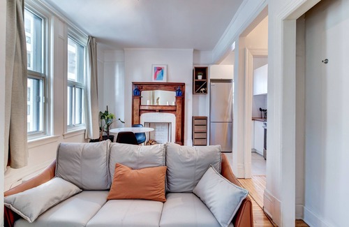 Shaughnessy Village Apartment | Downtown Montreal One Bedroom Gem