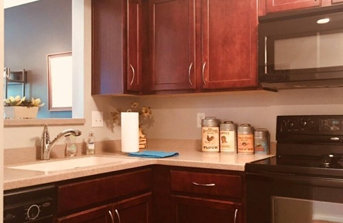 North Capitol Condo | Downtown Nashville! 2 Bedroom Condo With River View! Walk To Everything!