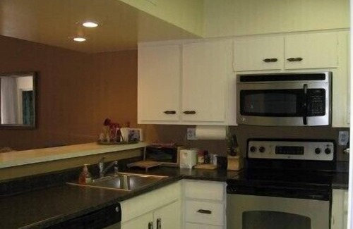 Downtown Palm Springs Condo | Downtown Palm Springs/Walk Everywhere/Free High-Speed Wi-Fi