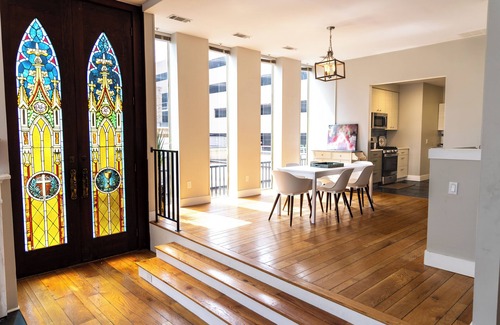 Downtown Cincinnati Apartment | Downtown Panoramic Penthouse walking distance to OTR