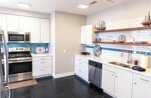 Downtown Cincinnati Apartment | Downtown Panoramic Penthouse walking distance to OTR