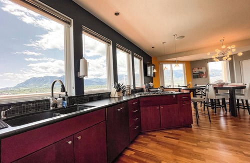 Central Colorado Springs Apartment | Downtown Penthouse Rooftop Hot Tub MTN viewsn
