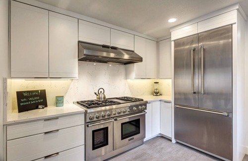 Central City House | Downtown ✦ Perfect Location ✦ Hot Tub & Sauna ✦ Garage ✦ Private Yard ✦ Pinball