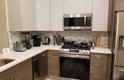 Old City Apartment | Downtown Philly 1BR with Stunning Views
