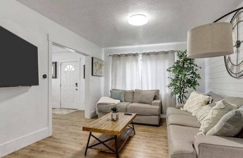 Central Business District House | Downtown Provo Retreat