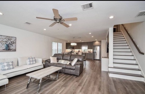 Northside House | ⟡ Downtown ⟡ Reliable WiFi ⟡ Spacious * Quiet ⟡ Get Away⟡