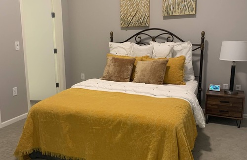 Downtown St. Paul Apartment | Downtown Saint Paul 1 Bd, 1 Bath Apartment at R7 Lofts