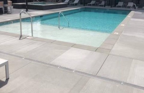 People's Freeway Apartment | Downtown Salt Lake City TONS OF AMENITIES - NEW