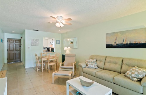 Laurel Park Condo | DOWNTOWN SARASOTA - Historic Laurel Park