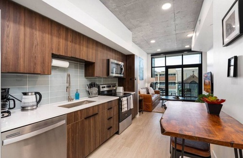 Rio Grande Apartment | Downtown SLC Luxury 1BD/1BA- Pool/HotTub 24hrGym