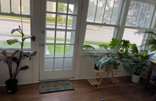 Oshkosh Apartment | Downtown spacious 3 bedroom