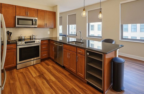 Downtown Cleveland Apartment | Downtown Sq: Stadium, Casino, Rock Hall, Clinic