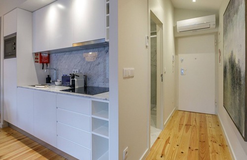 Centro / Baixa Apartment | Downtown Studio w/Pool, AC & Balcony by LovelyStay