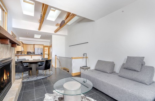 Telluride Condo | Downtown Telluride - 1 minute walk to EVERYTHING - Free parking