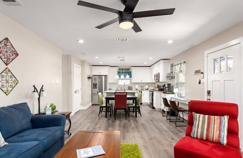 Tobin Hill House | Downtown/Tobin Hill - Walk to The Pearl, St. Mary's St, Riverwalk, Zoo and more