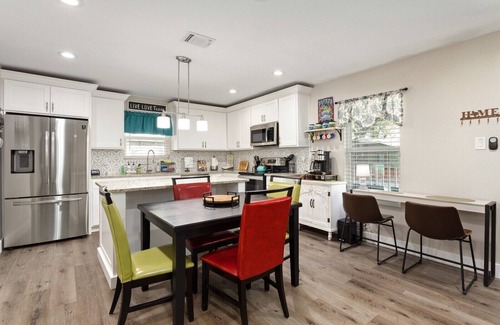 Tobin Hill House | Downtown/Tobin Hill - Walk to The Pearl, St. Mary's St, Riverwalk, Zoo and more