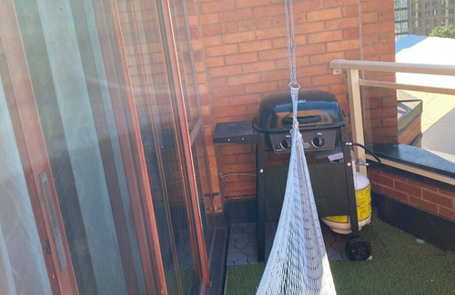 St. Lawrence Apartment | Downtown Toronto get cozy and enjoy a nice neighborhood, easy access to transit