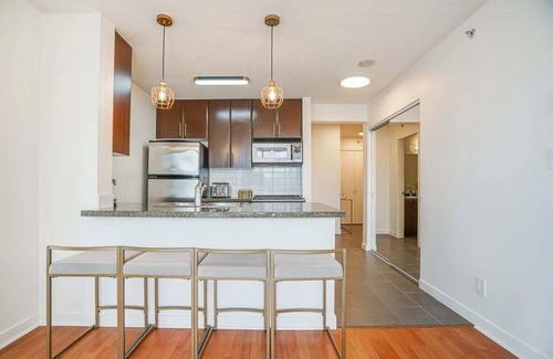 Crosstown Apartment | Downtown Unit+Spectacular Views