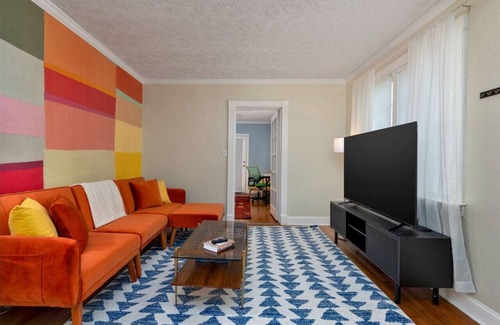 Princess Place House | Downtown Urban Retreat