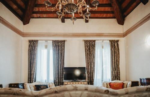 Vicenza Apartment | Downtown Vicenza - Elegant Luxury Apartment