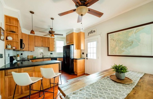 Savannah Victorian District House | Downtown Victorian Near Forsyth, Nightlife, Enmarket Arena by Lucky Savannah