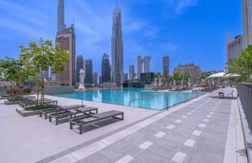 Downtown Dubai Apartment | DOWNTOWN VIEWS II - VOGUE Luxurious Two-Bedroom Apartment with Balcony and Full Burj Khalifa, Opposite Dubai Mall Skybridge