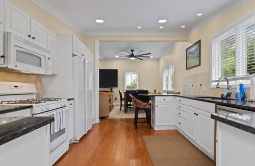 Old Town House | Downtown Village of Pinehurst 2BR/2BA