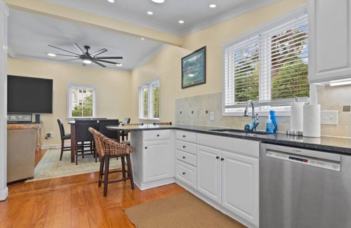 Old Town House | Downtown Village of Pinehurst 2BR/2BA