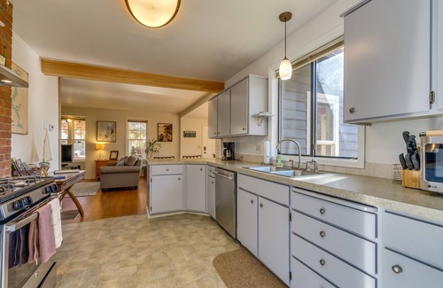 Coeur d'Alene House | Downtown w/Views, Hot Tub Overlooking the Lake and Steps to Tubbs Hill