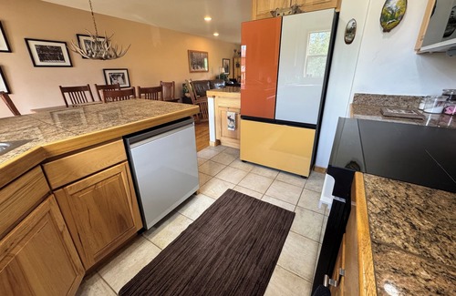 Winter Park House | Downtown Winter Park Gem – 3BR/3.5BA Townhome w/Private Heated Garage, Sleeps 8