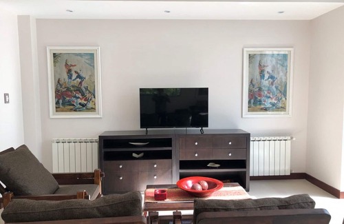 Mendoza City Center Apartment | Dpto Amplio y Luminoso para 4 Pnas