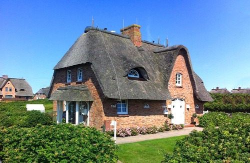 Wenningstedt-Braderup House | Dr. Theissen