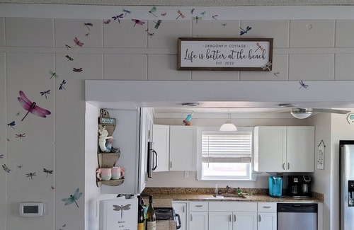 Fort Morgan Pines House | Dragonfly Cottage with views of Mobile bay/short walk to Gulf of Mexico