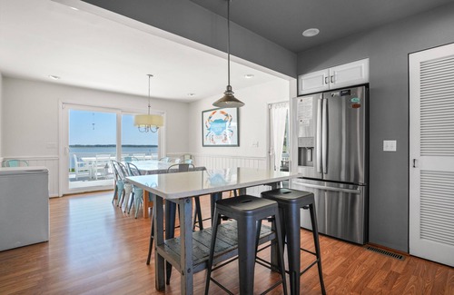 Chincoteague House | Dragonfly Point - Waterfront home w boat dock & deck!