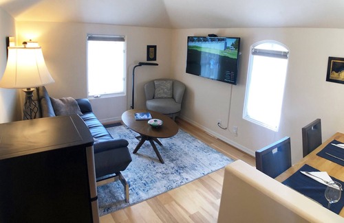 Northwest Carmel House | DragonsFyre Private Guest Suite - Carmel-by-the-Sea