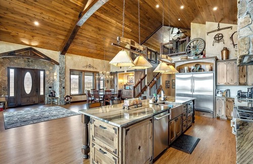 Grand Lake House | Dream 8000 sq ft home on 70 acres backing to National Forest!