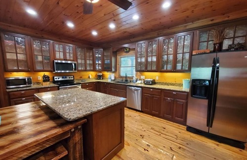 Blue Ridge Cabin | Dream Big! Riverfront Cabin, Game Room, Hot Tub, Fireplace and lots more for All