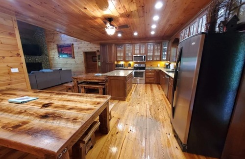 Blue Ridge Cabin | Dream Big! Riverfront Cabin, Game Room, Hot Tub, Fireplace and lots more for All