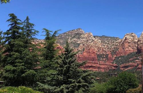 Uptown Sedona Apartment | DreamCatcher South Walk to Shop Dine Hike