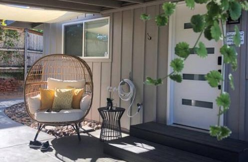 Uptown Sedona Apartment | DreamCatcher South Walk to Shop Dine Hike