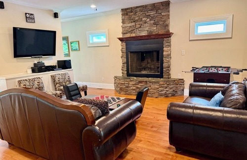 Gumlog House | DreamShare - Lakefront Multi-Family Home on Lake Hartwell in Lavonia, GA