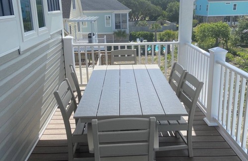 Oak Island House | DreamWaver - Beautiful new home w/pool steps from the beach!