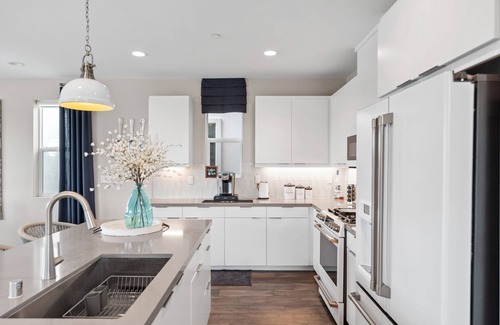 Oxnard Dunes Condo | Dreamy Beach House with Pool/Spa - 5 Mins to Beach