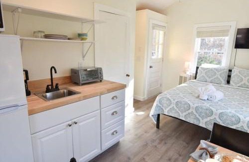 North Eastham House | Dreamy Cottage for Two Close to Beaches