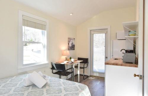 North Eastham House | Dreamy Cottage for Two Close to Beaches