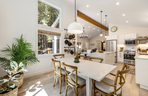 Gualala House | Dreamy home with expansive patio & alfresco dining, private hot tub, yard & W/D