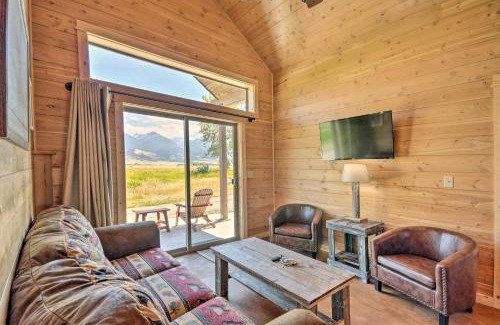 Livingston House | Dreamy Mountain-View Cabin Near Yellowstone!